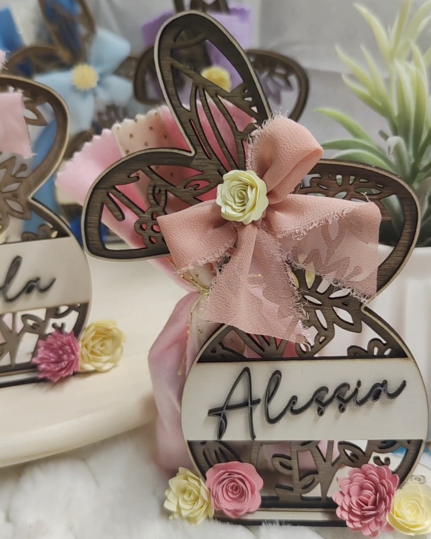 Coniglietto Pasquale in Legno Personalizzato con Sacchetto e Ovetti